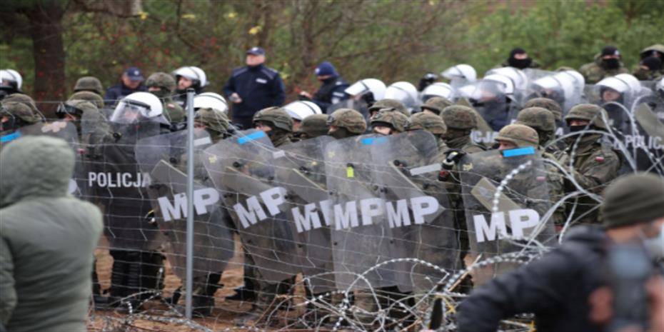 Αγρότες-Πολωνία: Συγκρούσεις με την αστυνομία στη Βαρσοβία
